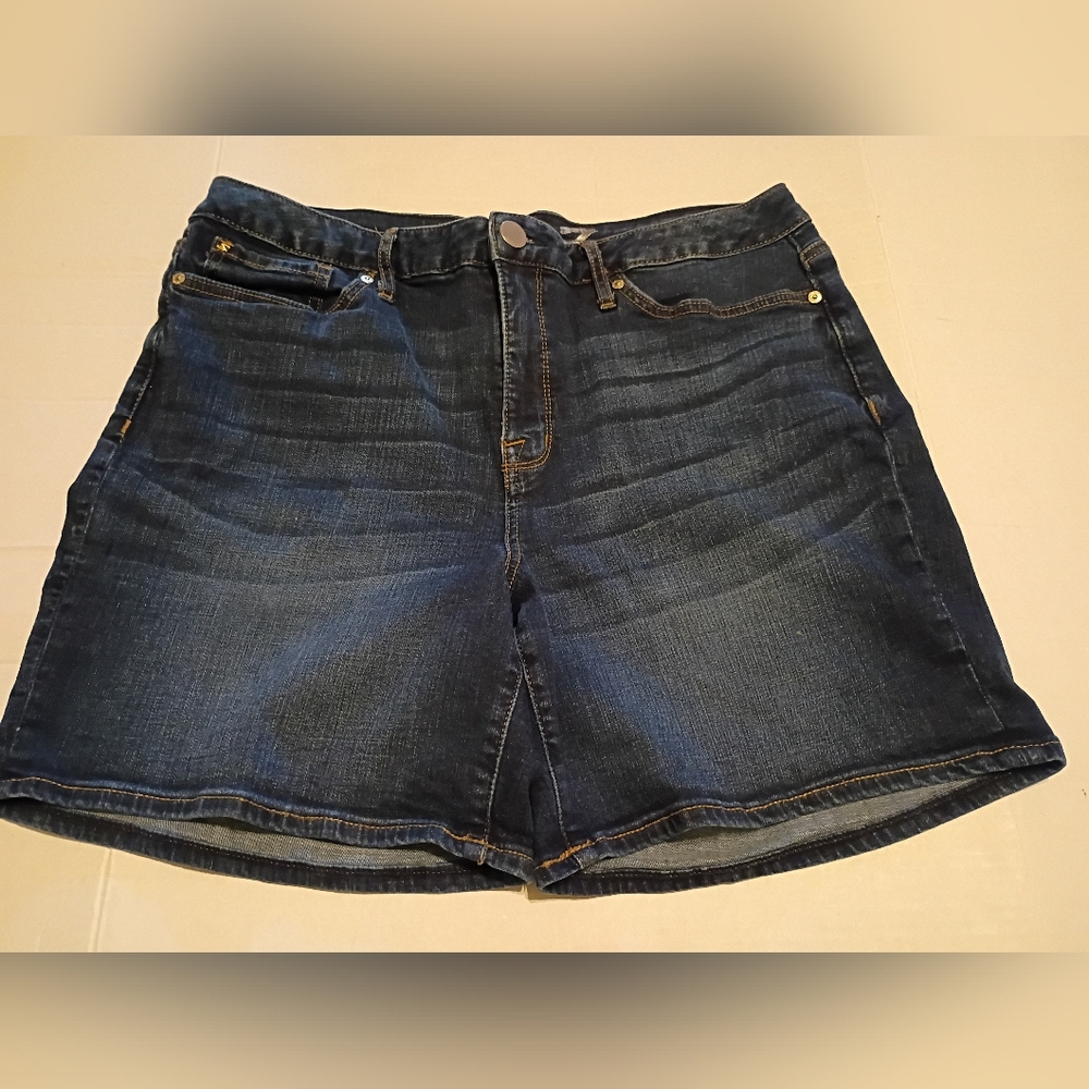 Seven 7 Women's‎ Denim Shorts Sz 14